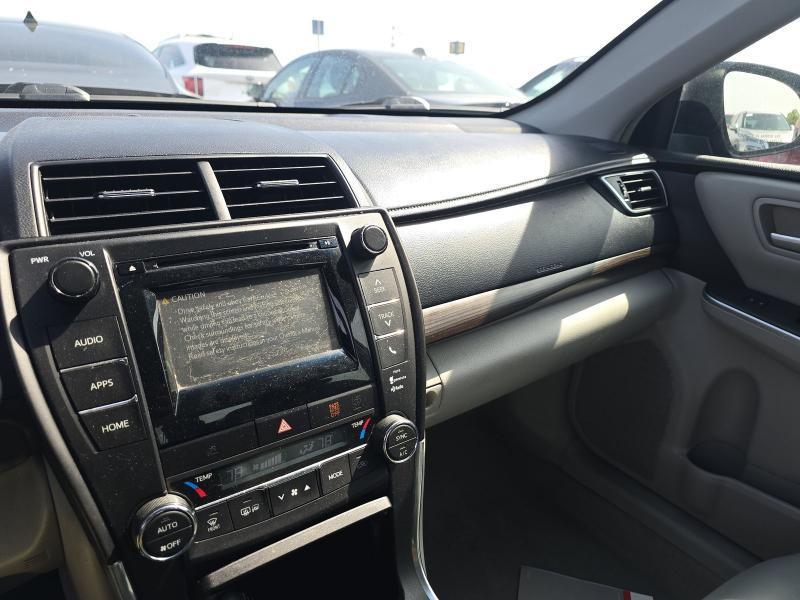 Toyota Camry 4dr Sdn I4 Auto XLE (Natl) 2015