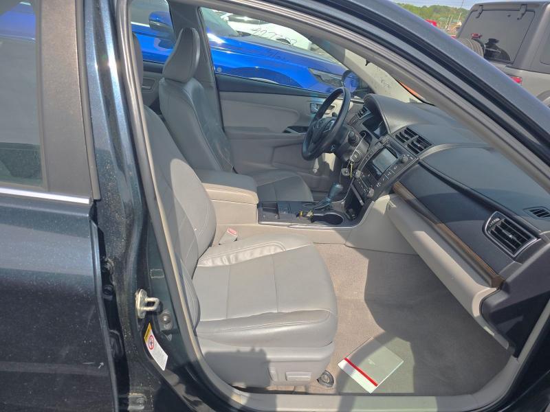 Toyota Camry 4dr Sdn I4 Auto XLE (Natl) 2015