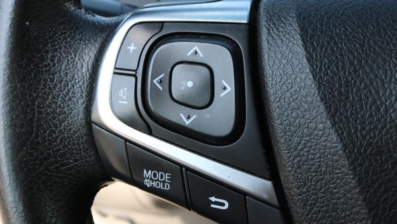 Toyota Camry 4dr Sdn I4 Auto XLE (Natl) 2015