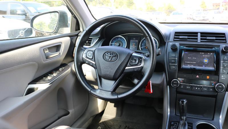 Toyota Camry 4dr Sdn I4 Auto XLE (Natl) 2015