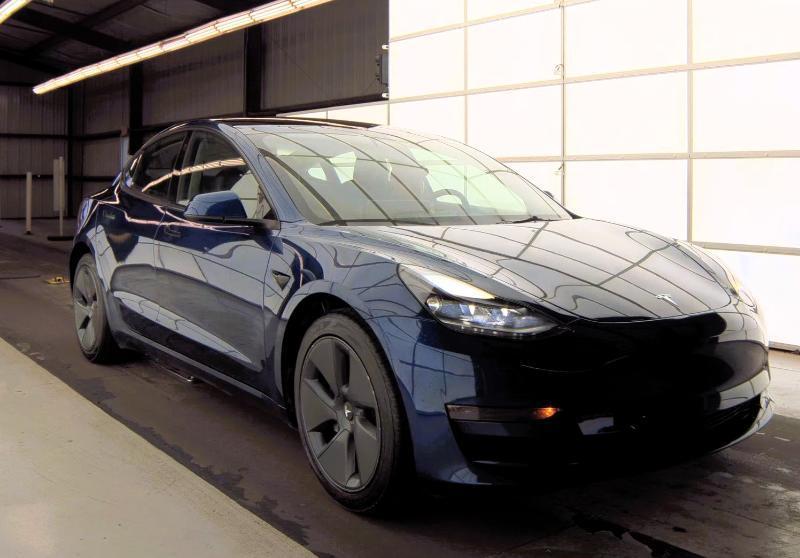 Tesla Model 3 Standard Range RWD 2020
