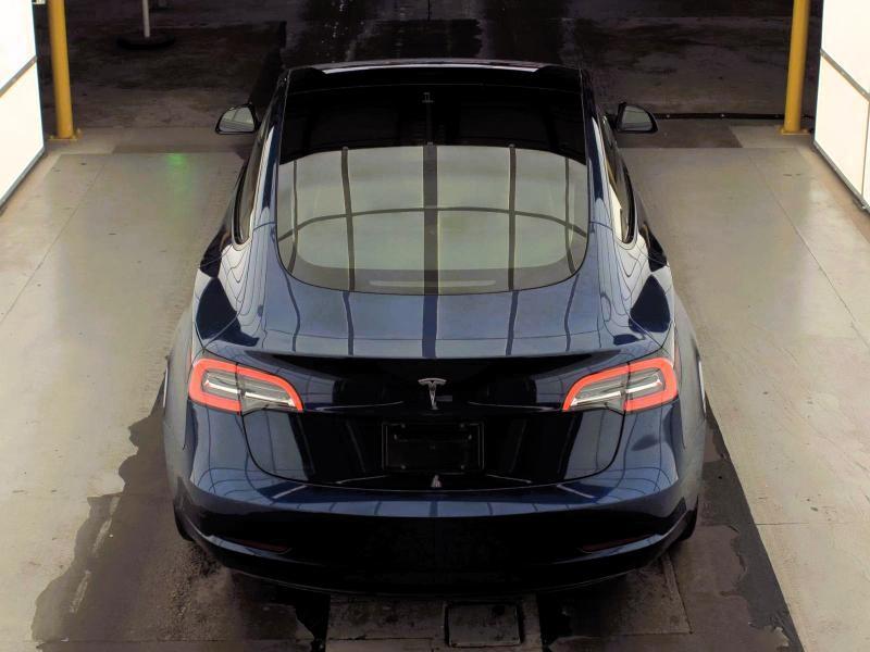 Tesla Model 3 Standard Range RWD 2020