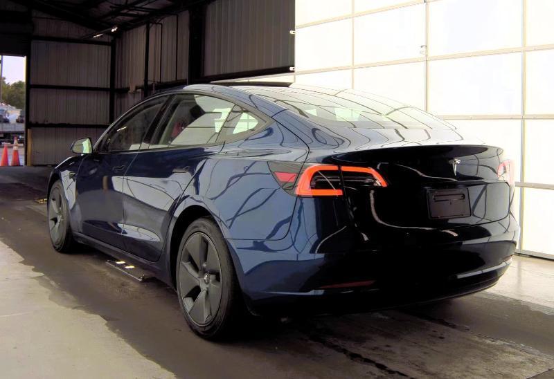 Tesla Model 3 Standard Range RWD 2020