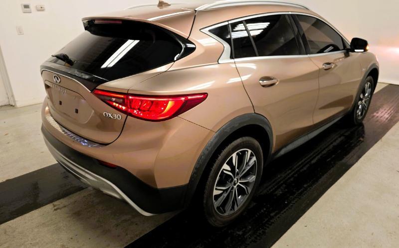 Infiniti QX30 Premium AWD 2018