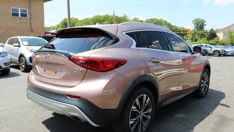 Infiniti QX30 Premium AWD 2018