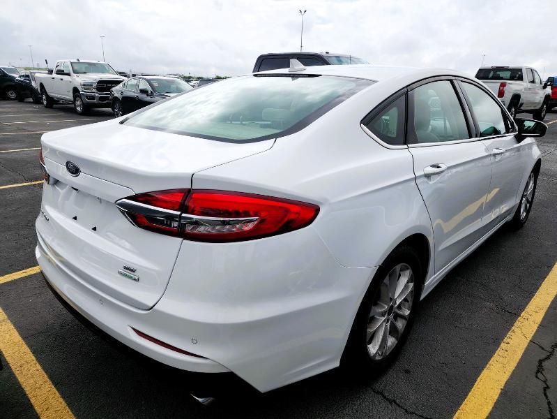 Ford Fusion SE FWD 2020