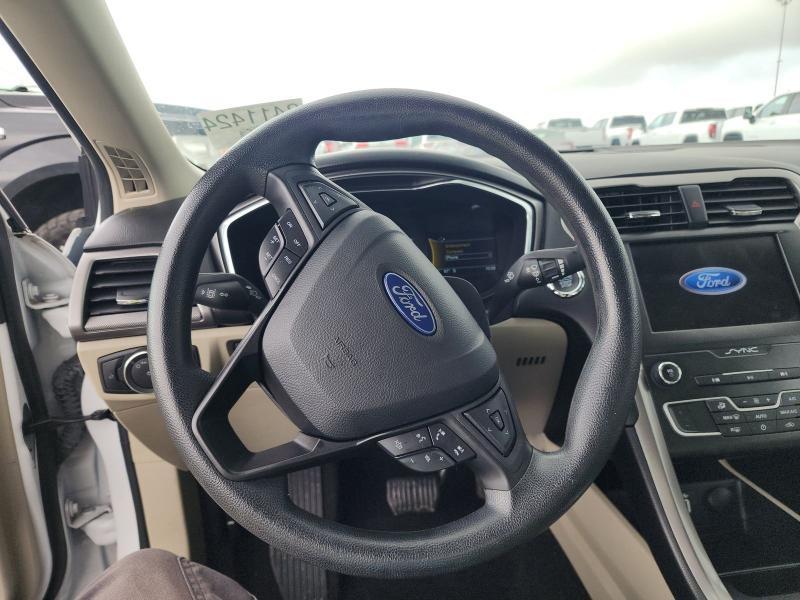 Ford Fusion SE FWD 2020