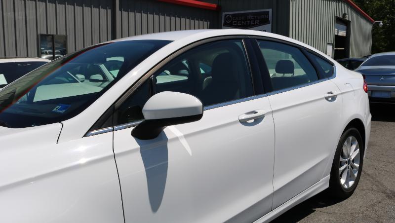 Ford Fusion SE FWD 2020