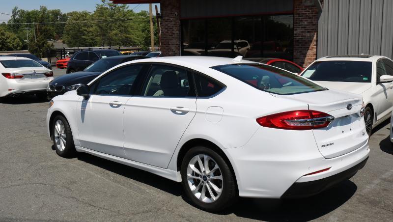 Ford Fusion SE FWD 2020