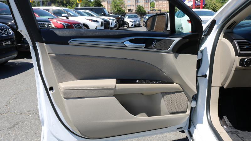 Ford Fusion SE FWD 2020