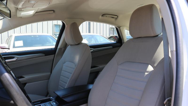 Ford Fusion SE FWD 2020