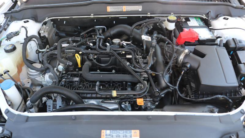 Ford Fusion SE FWD 2020