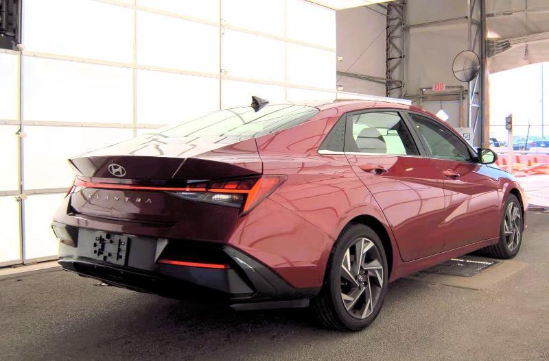 Hyundai Elantra SEL IVT 2024