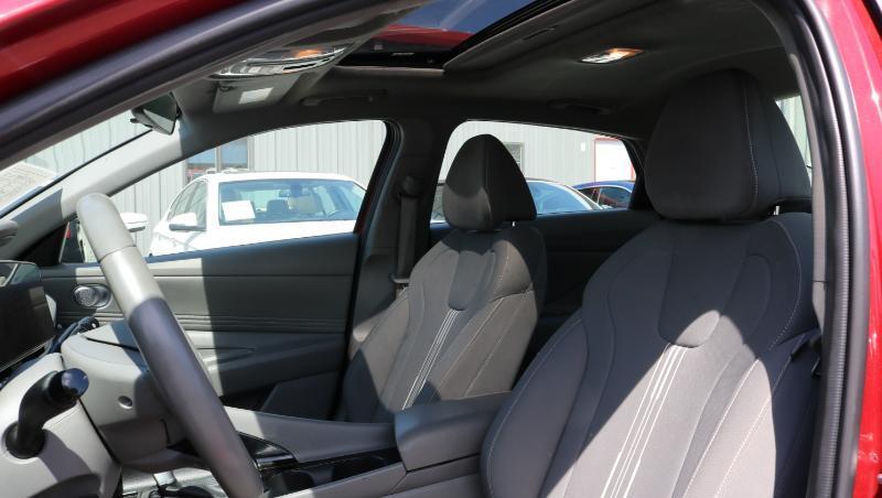 Hyundai Elantra SEL IVT 2024