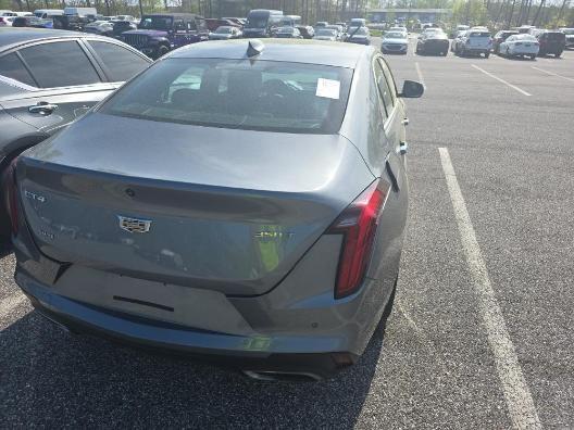 Cadillac CT4 4dr Sdn Luxury 2022