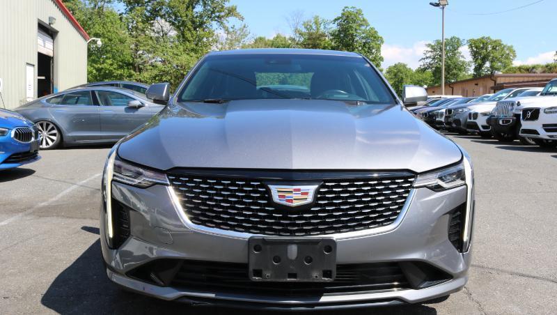 Cadillac CT4 4dr Sdn Luxury 2022