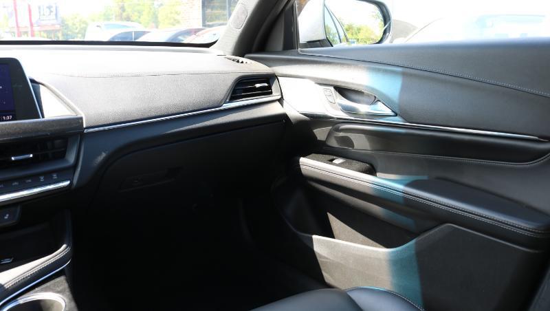 Cadillac CT4 4dr Sdn Luxury 2022