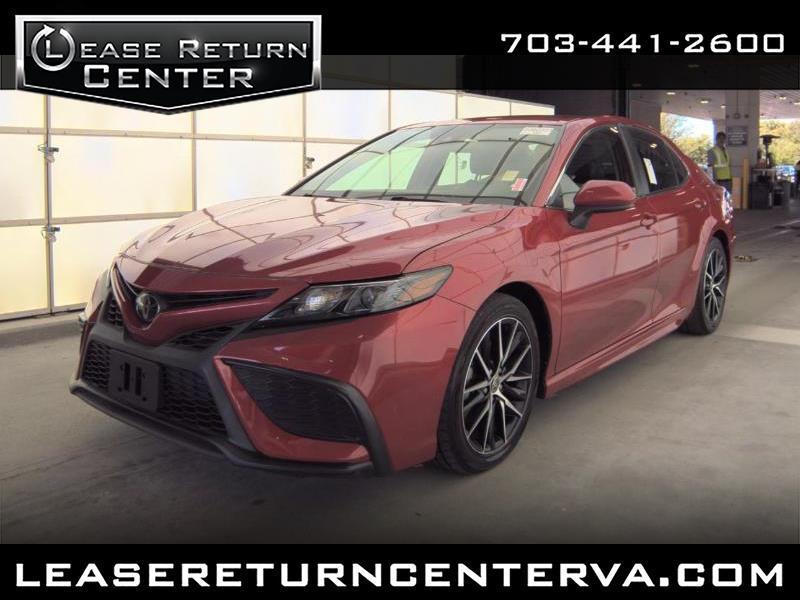 Toyota Camry SE Auto (Natl) 2021