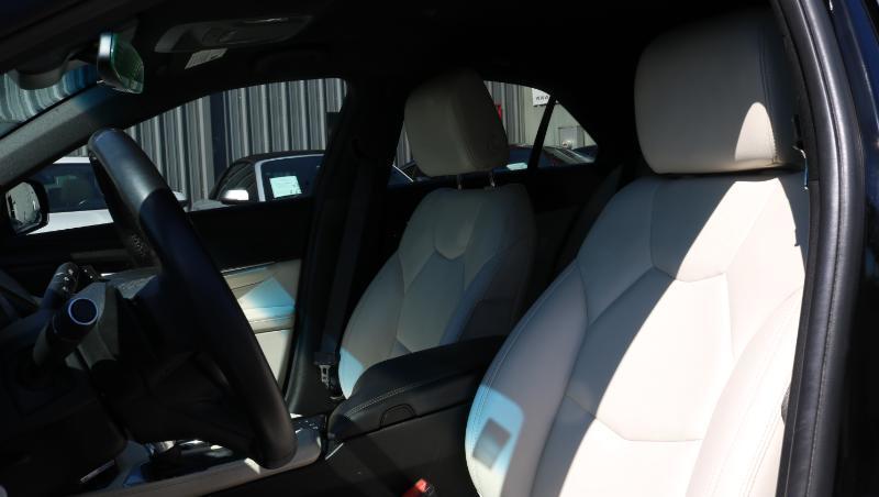 Cadillac CT4 4dr Sdn Luxury 2024