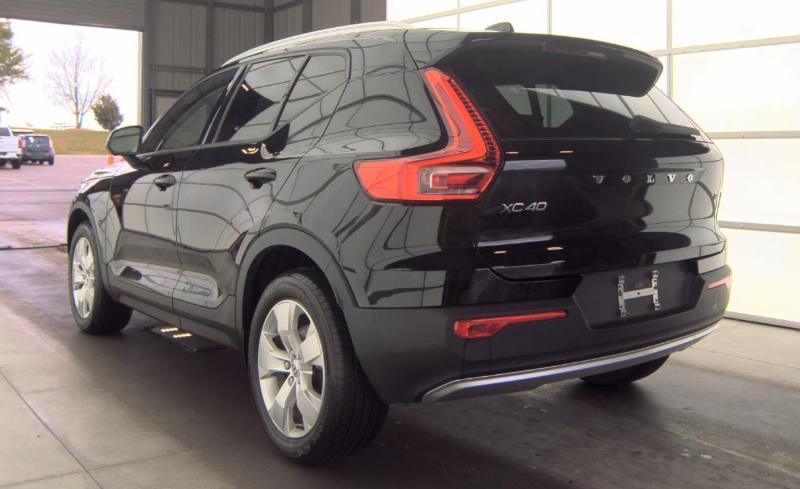 Volvo XC40 T4 FWD Momentum 2022