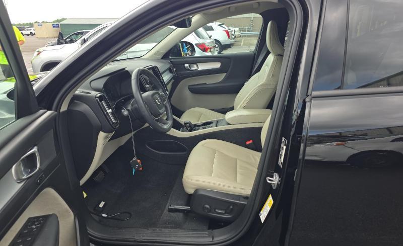 Volvo XC40 T4 FWD Momentum 2022