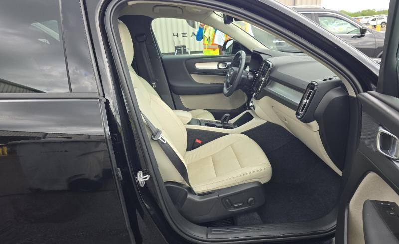 Volvo XC40 T4 FWD Momentum 2022