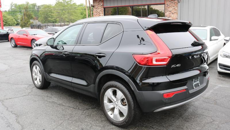Volvo XC40 T4 FWD Momentum 2022