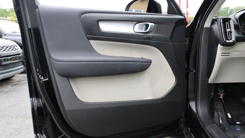 Volvo XC40 T4 FWD Momentum 2022