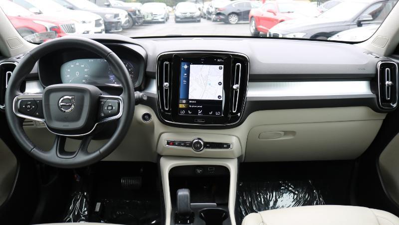 Volvo XC40 T4 FWD Momentum 2022