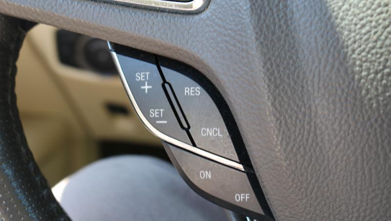 Lincoln MKZ 4dr Sdn FWD 2013