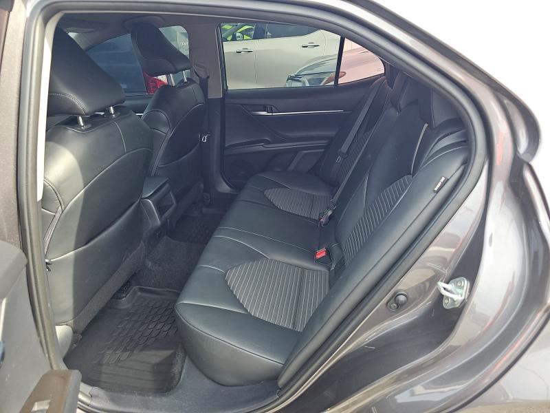 Toyota Camry SE Auto (Natl) 2022