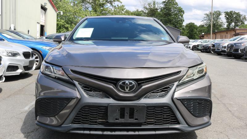 Toyota Camry SE Auto (Natl) 2022