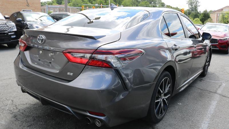 Toyota Camry SE Auto (Natl) 2022