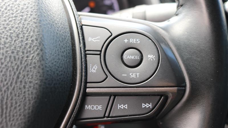 Toyota Camry SE Auto (Natl) 2022
