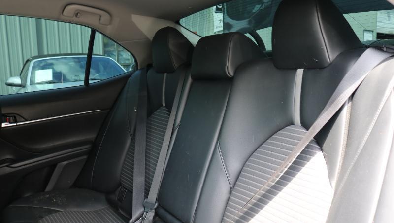 Toyota Camry SE Auto (Natl) 2022