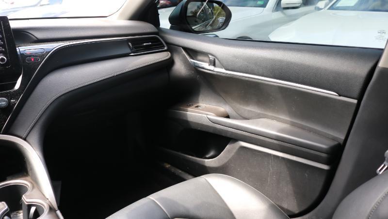 Toyota Camry SE Auto (Natl) 2022