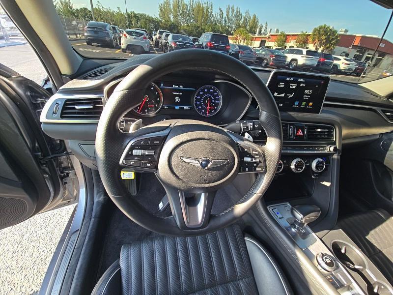 Genesis G70 2.0T RWD 2020