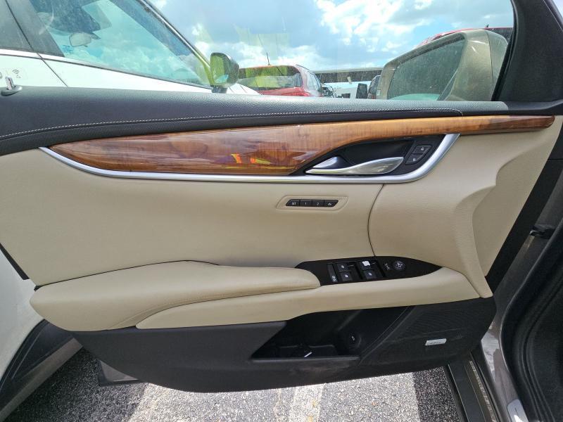Cadillac XTS 4dr Sdn Luxury FWD 2018