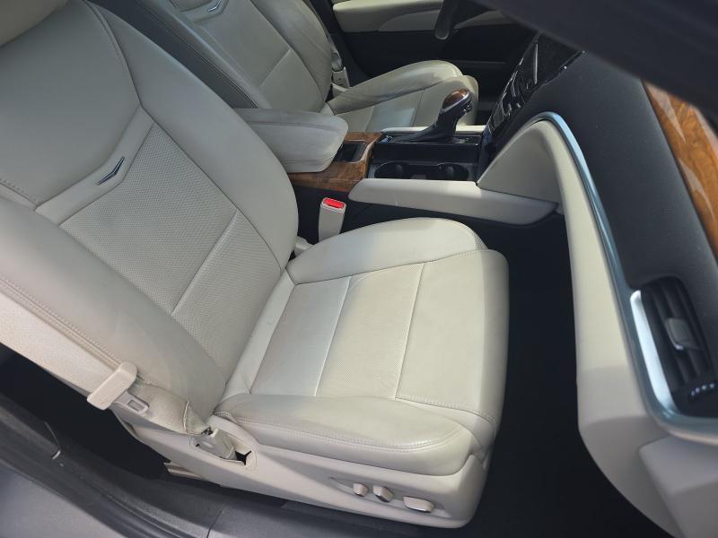 Cadillac XTS 4dr Sdn Luxury FWD 2018