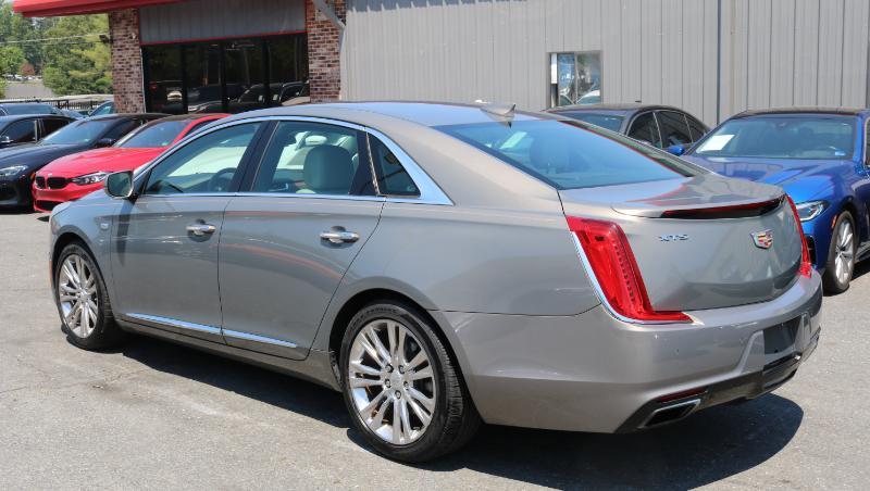 Cadillac XTS 4dr Sdn Luxury FWD 2018