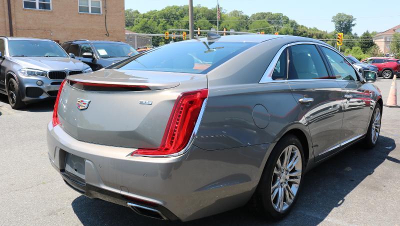 Cadillac XTS 4dr Sdn Luxury FWD 2018