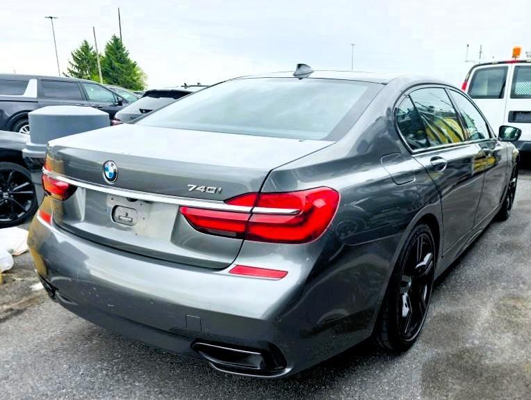 BMW 7 Series 4dr Sdn 740i RWD 2016