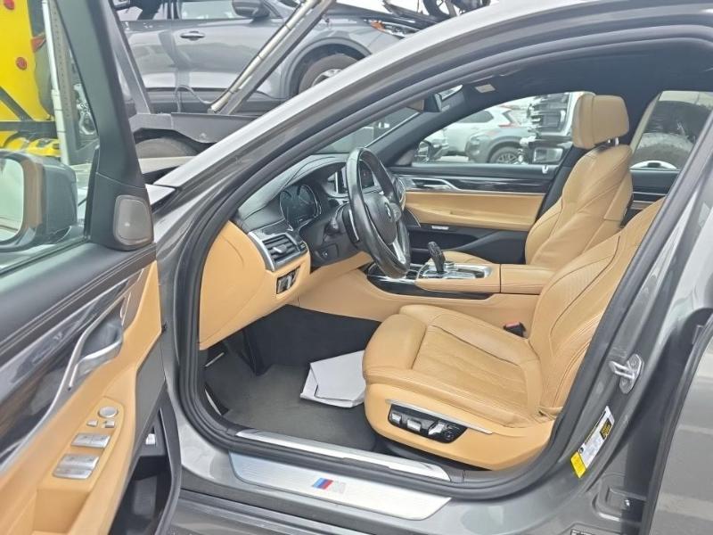 BMW 7 Series 4dr Sdn 740i RWD 2016