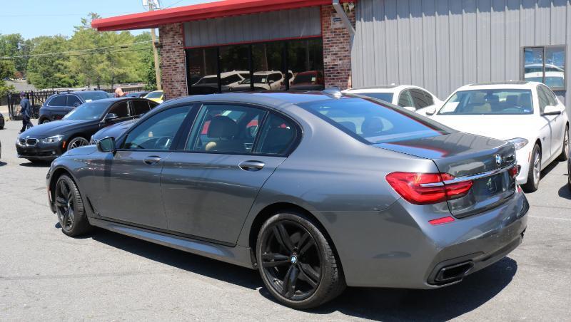 BMW 7 Series 4dr Sdn 740i RWD 2016