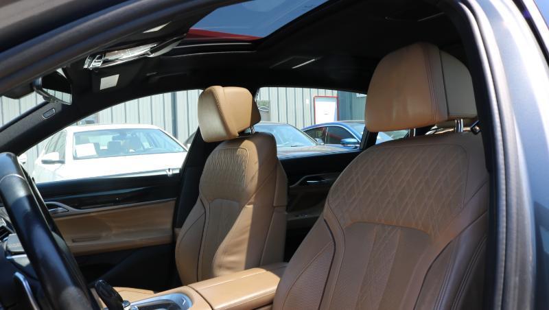 BMW 7 Series 4dr Sdn 740i RWD 2016