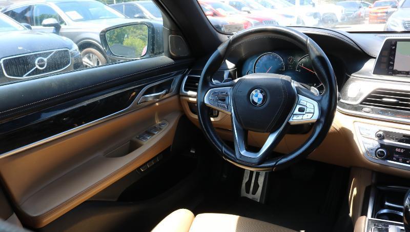 BMW 7 Series 4dr Sdn 740i RWD 2016