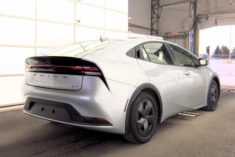 Toyota Prius LE (Natl) 2023