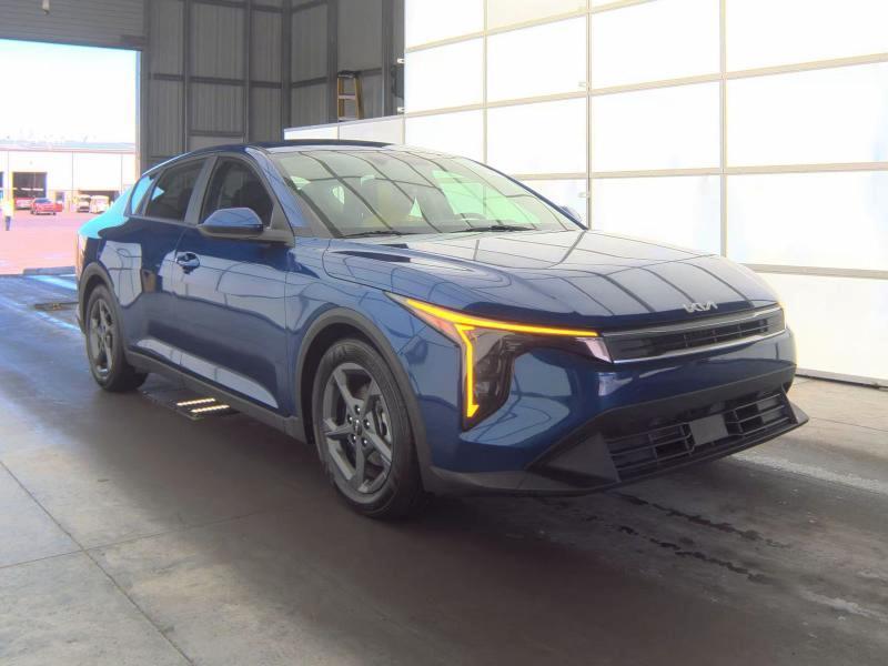 Kia K4 LXS FWD 2025