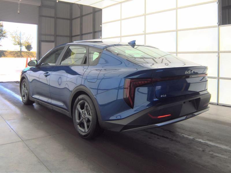 Kia K4 LXS FWD 2025