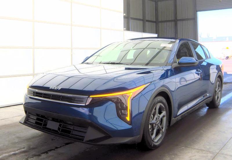 Kia K4 LXS FWD 2025